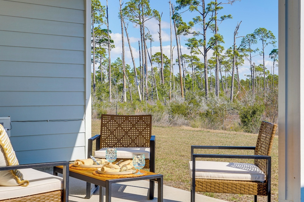 Walk to the Beach: Stylish Home in Port St Joe!