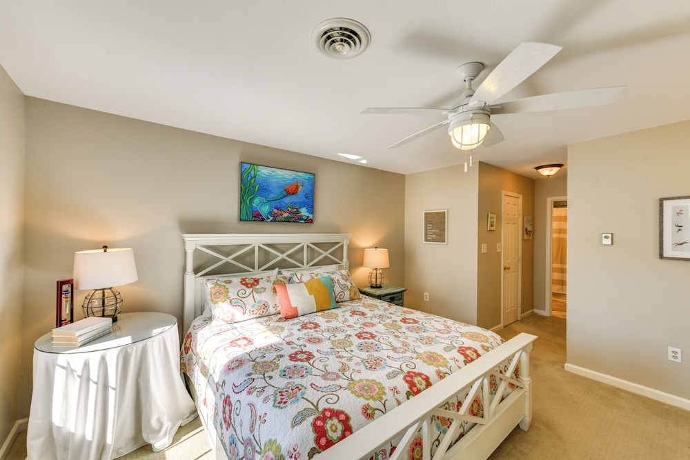 2 Mi to Boardwalk: Home w/ Deck in Bethany Beach!
