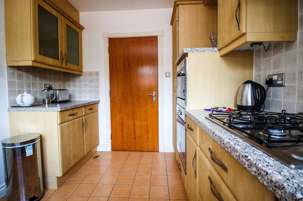 Turnberry Apartments