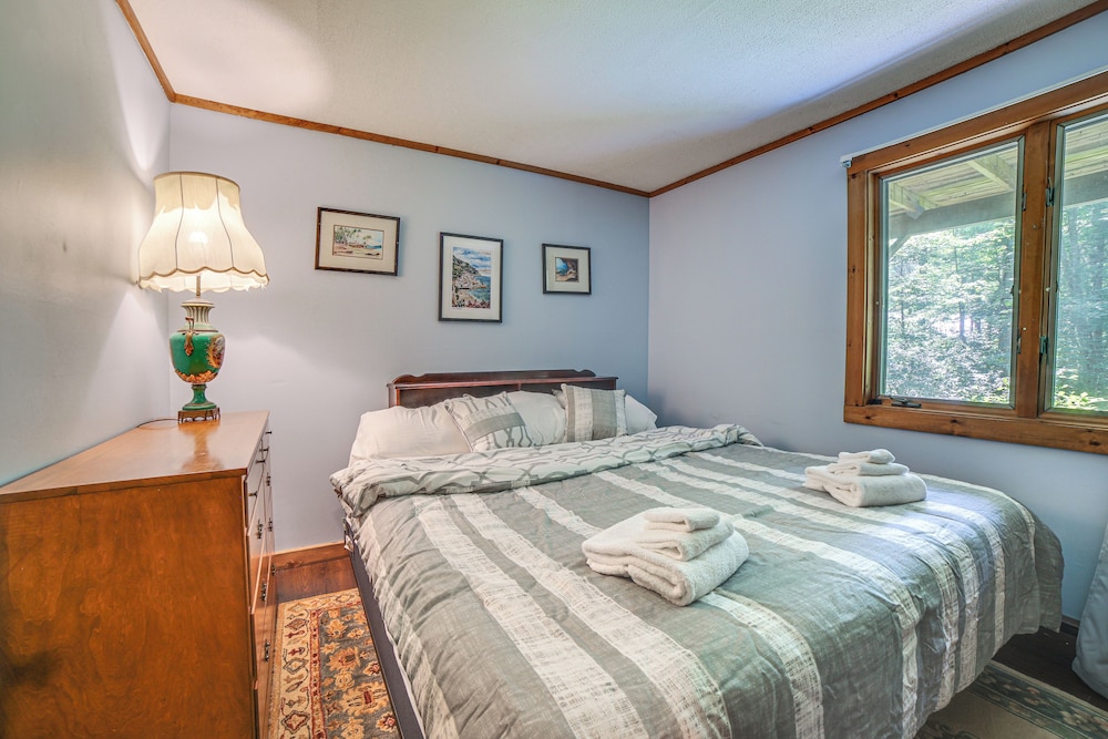 1/2 Mi to Ski: Secluded Home in Vermont view 2