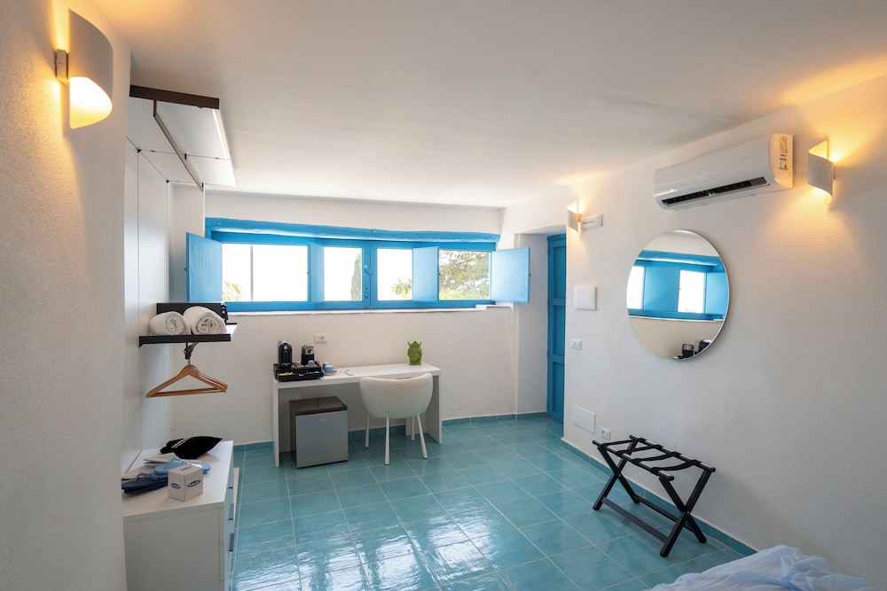 Borgo del Cannitello Romantic Resort