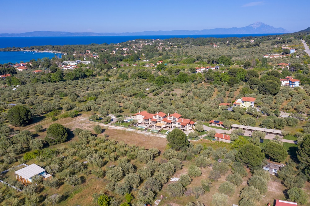 Five Senses Luxury Villas
