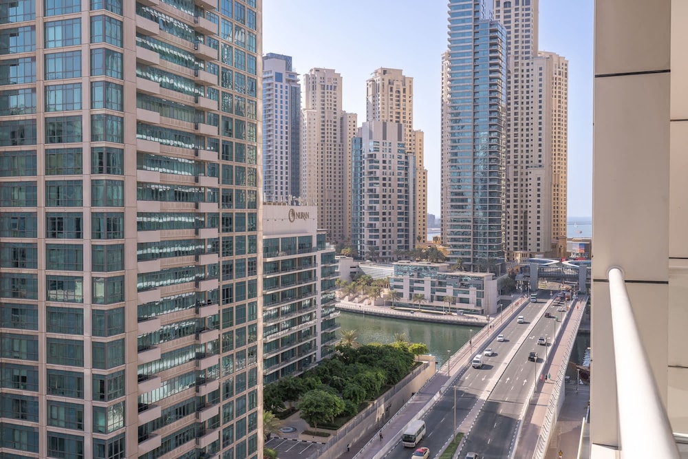 Cozy 1-bedroom Apartment at West Avenue Tower Near Marina Beach