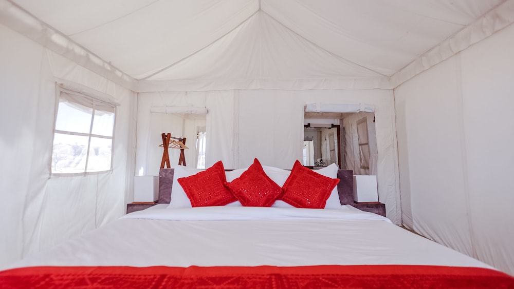 Dhora Desert Resort & Spa By Eight Continents