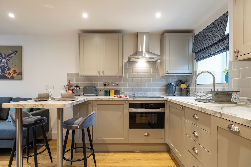 Beautiful One BR Cottage in Cerney Wick
