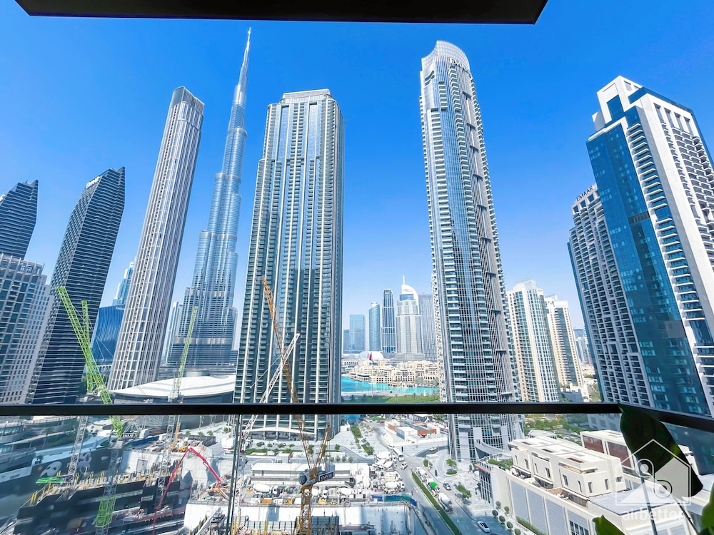 Exclusive Burj Crown 4b Balcony Burj Khalifa View