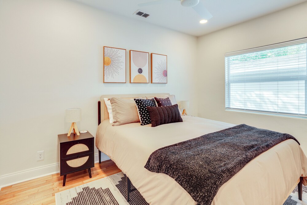 Mid-century Lakeland Home w/ Game Room!