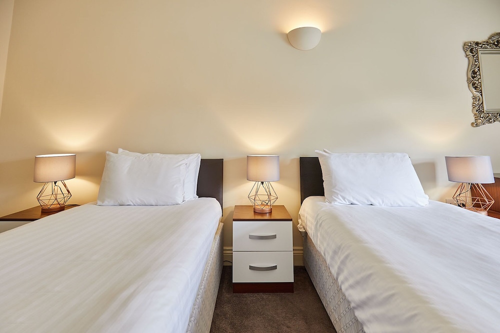 Whitley Bay Vacations - Host Stay Sea View Montague Apartments - Property Image 5