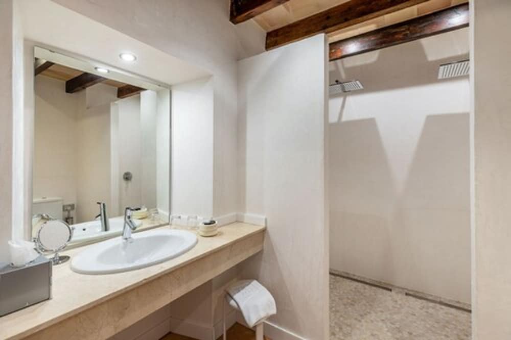 Pollensa Vacations - Hotel Llenaire - Property Image 8