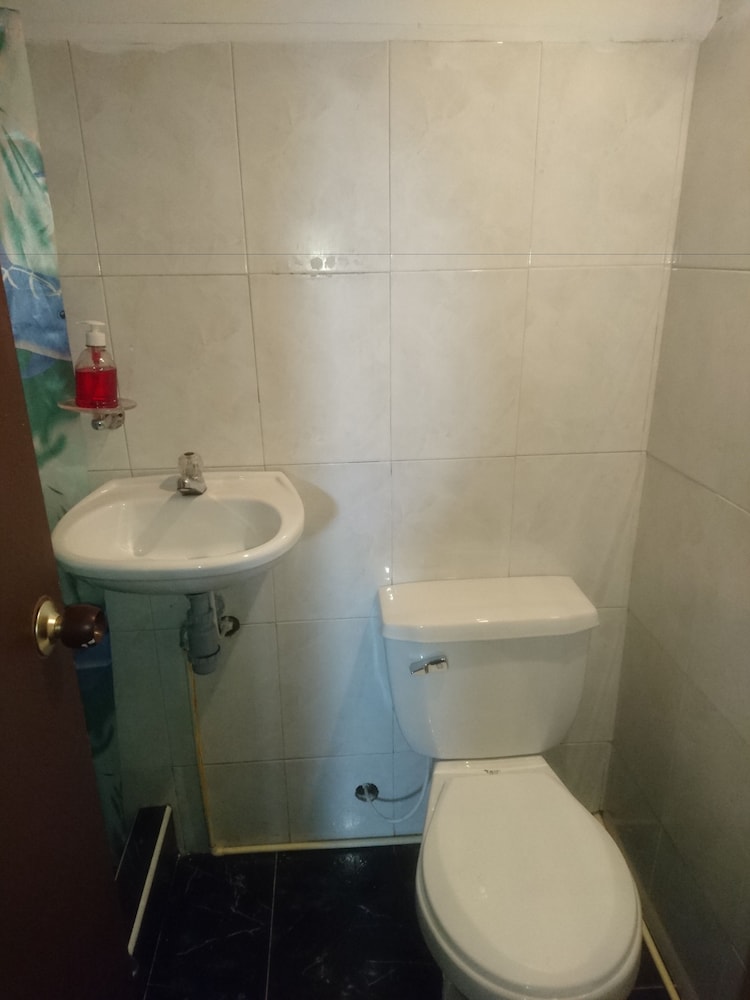 El Carnero Hostel - Property Image 2