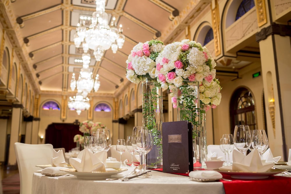 Fairmont Peace Hotel on the Bund 99