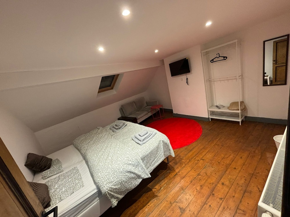 Comfy 5BR Apartment in Heart of Ghent