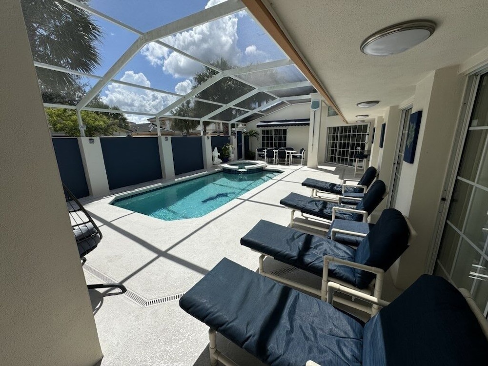 Villa Crayson 3 Bedroom Home