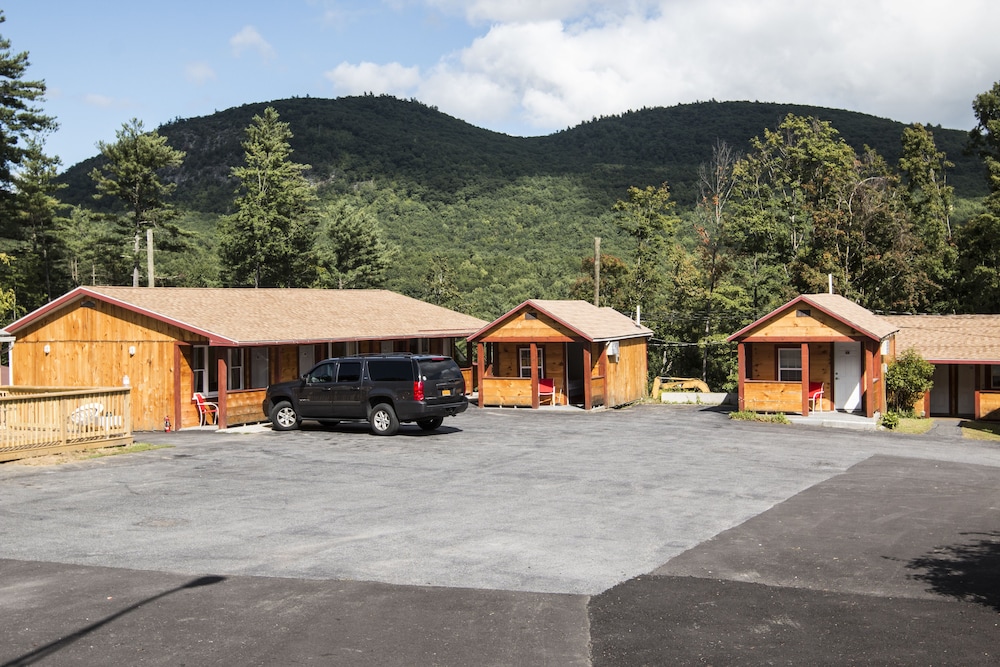 King Hendrick Motel