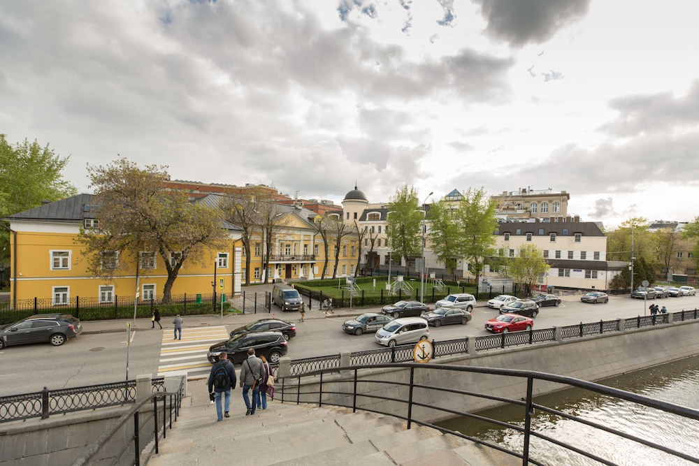 Makarov Hostel
