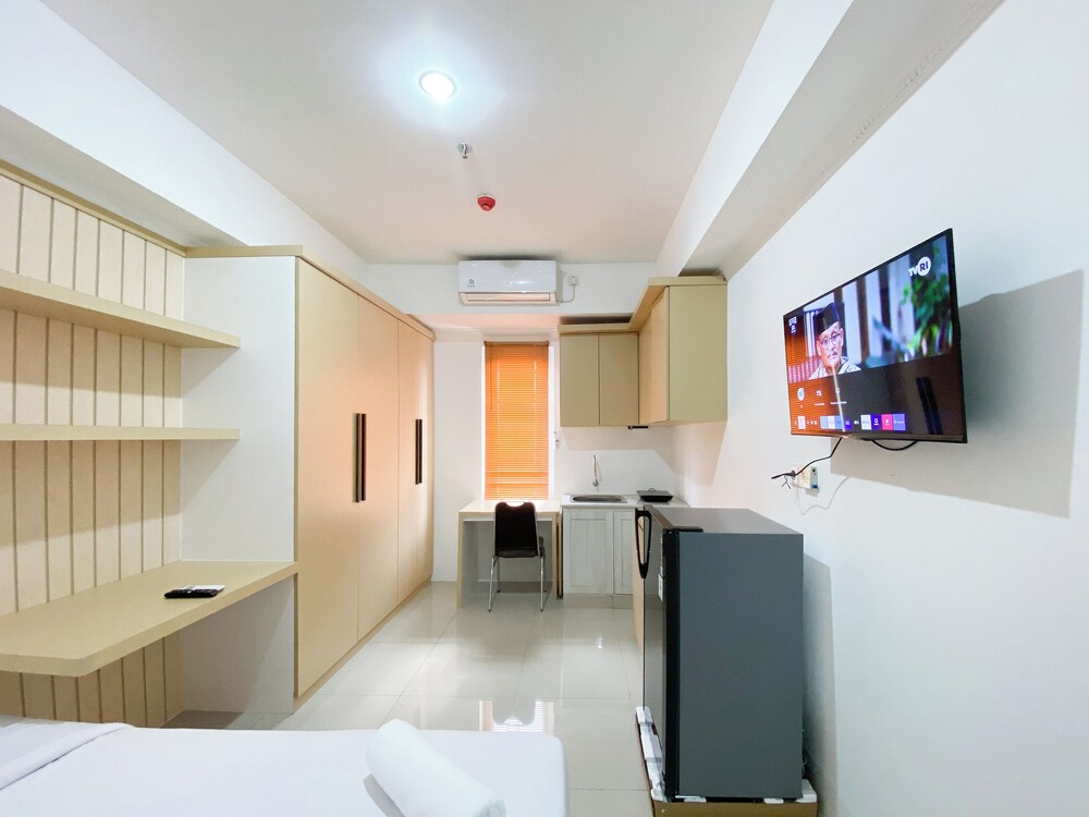 Well Furnished And Cozy Studio Paltrow City Apartment