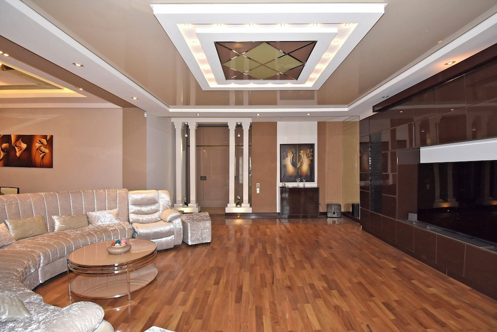 North Ave. Apartments by Luxe Group HH55