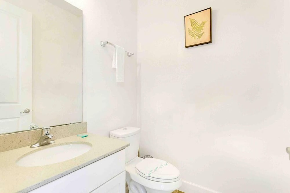 Super Size - 11br Spacious Home w Pool HOT TUB