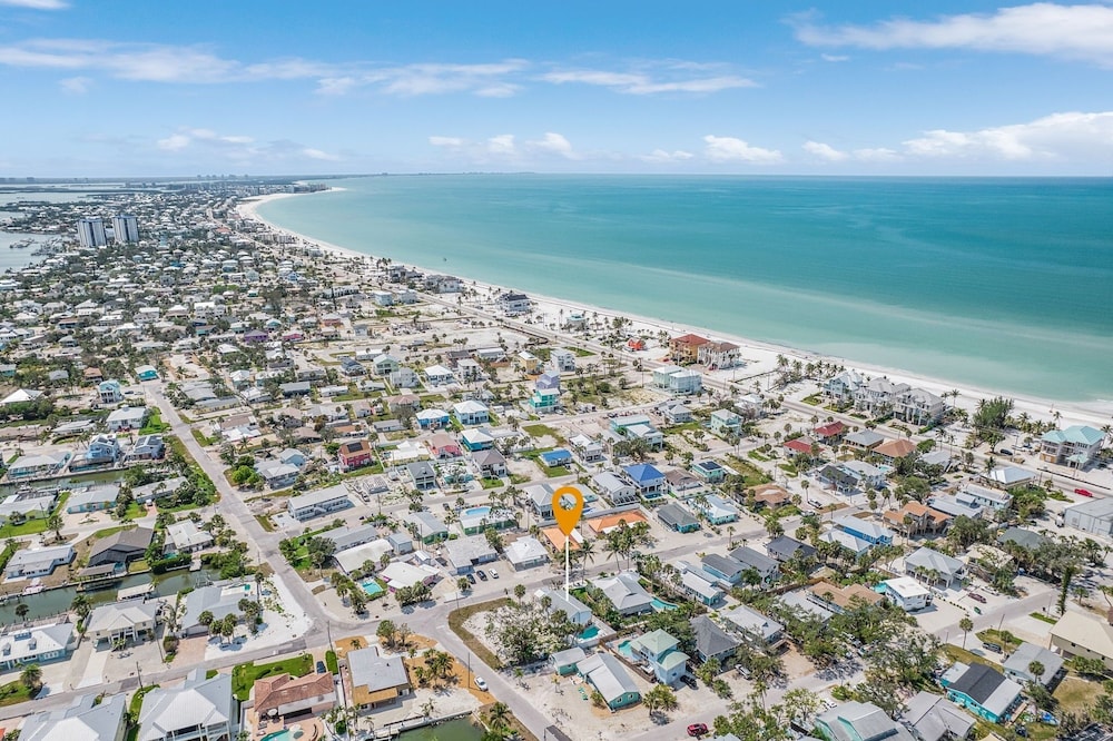 197 Beach Daze: 3br Pool Home, W/ Deeded Beach Access! 3 Bedroom Home