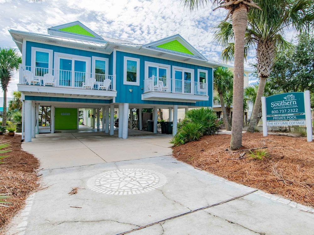 The Key Lime Cottage view 4
