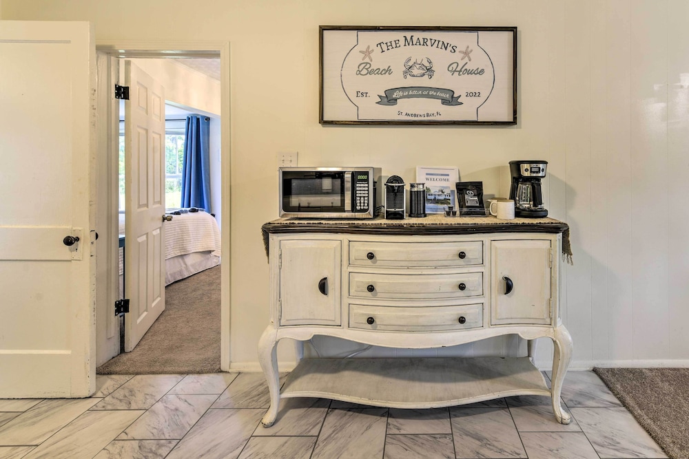 Panama City Home w/ Beach Gear & 2 Bikes