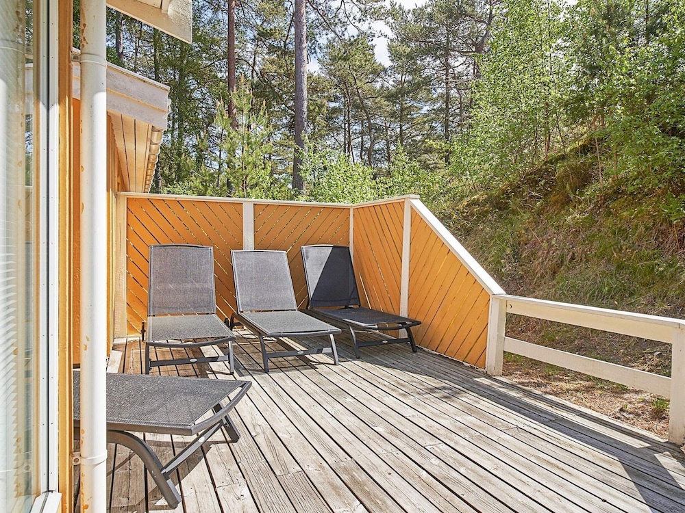 8 Person Holiday Home in Nexo view 4