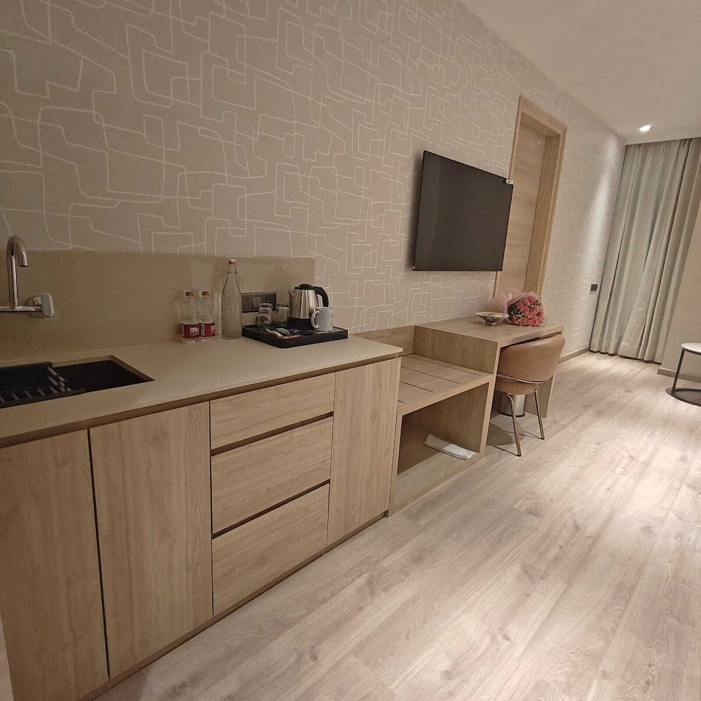 Bluestone Prime by The Cosy Hotels
