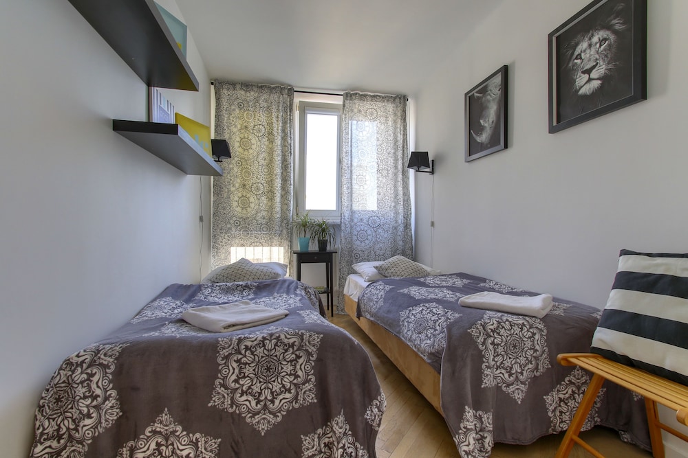 UNIT Warszawa Centrum Room by Metro Rondo ONZ