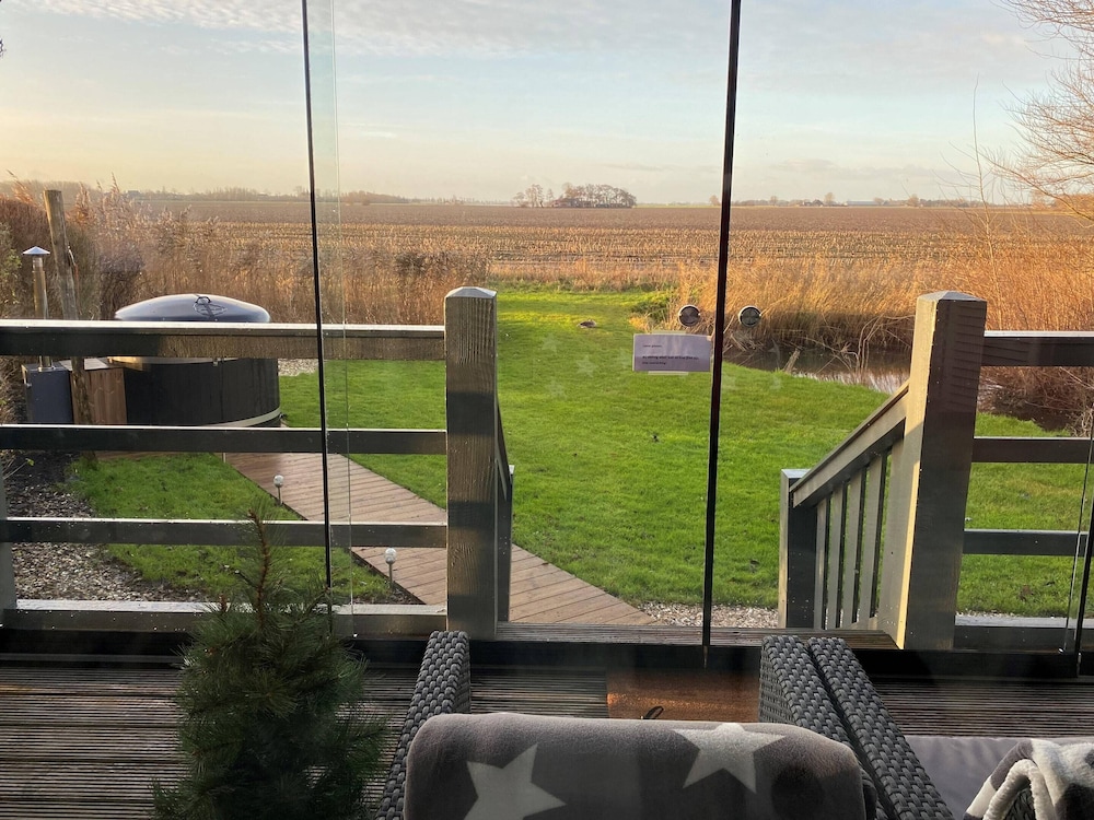 Cottage in Paesens Near Wadden Sea view 2