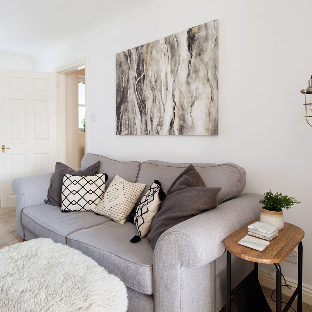 Modern Stylish Seaside Escape