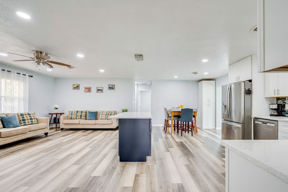 Stay & Play in Belleview: Welcoming Home w/ Yard