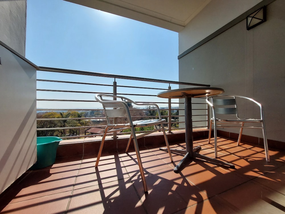 Zwelakho Luxury  furnished apartments view 3