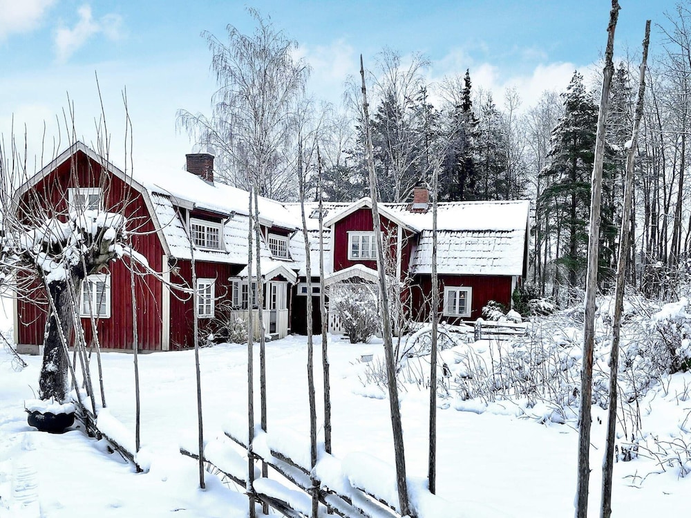6 Person Holiday Home in Sollebrunn view 5