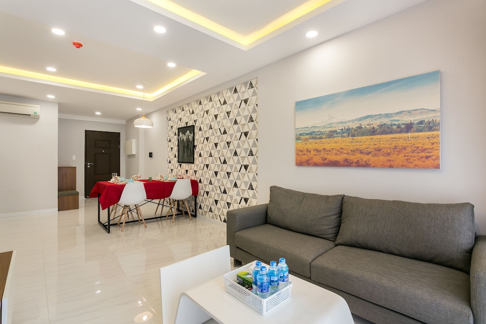 Jennifer Apartment Luxury 2BR SW Pool