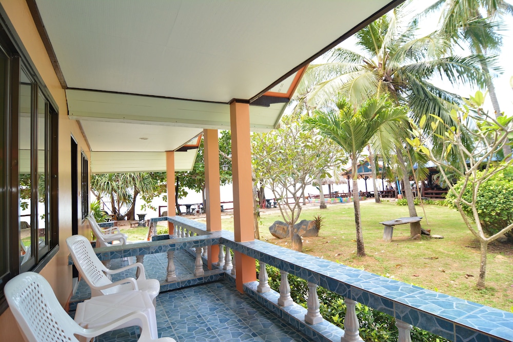 Lanta Emerald Bungalow
