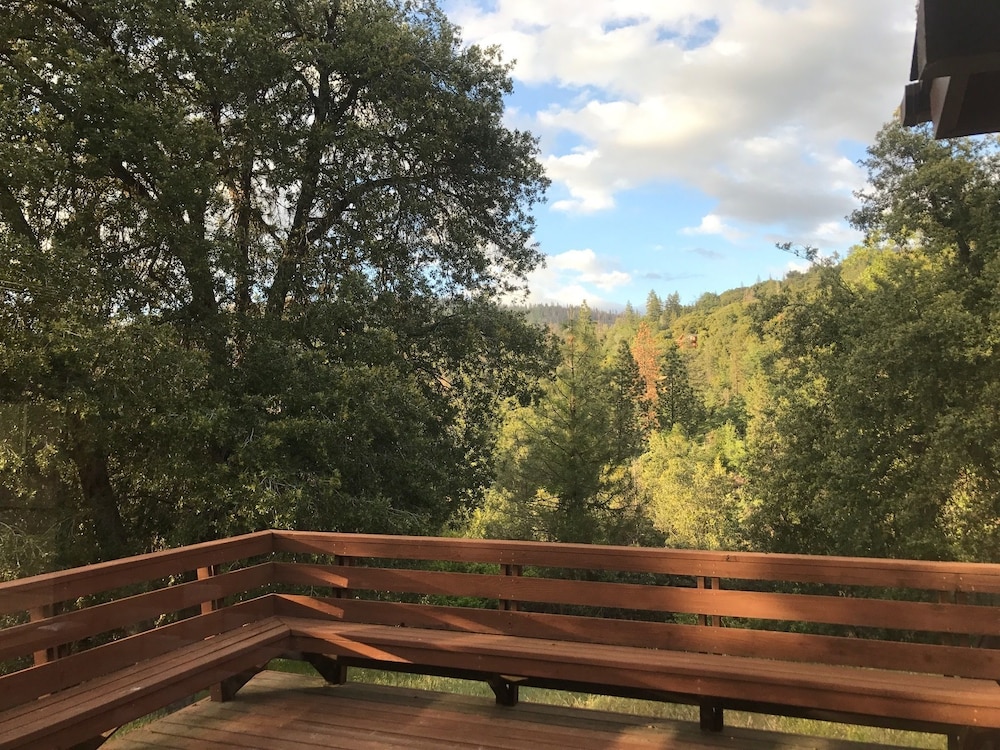 Yosemite Scenic Wonders - Bass Lake Area