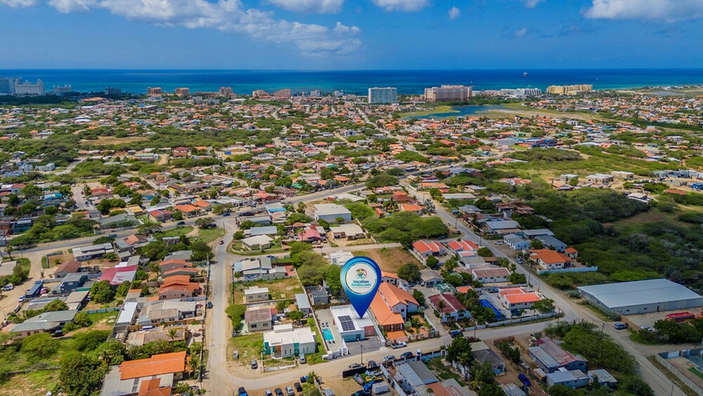 4BR 3BA Newly Built w Private Pool 5 min 2 Beach