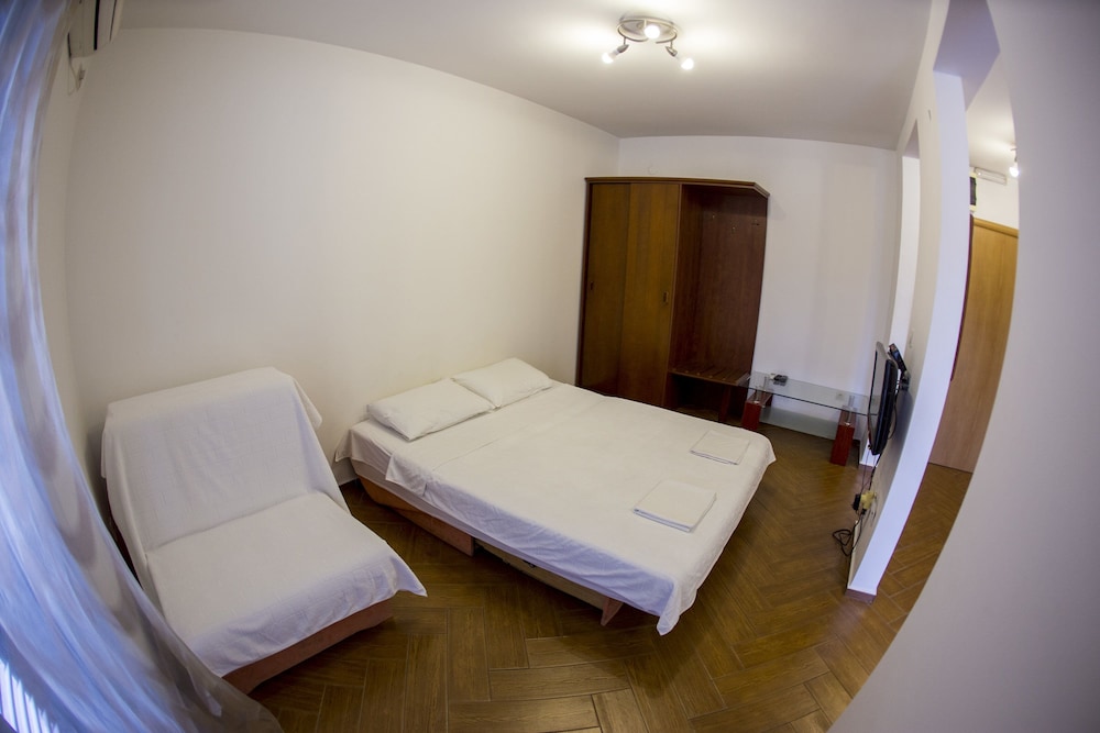SMS Apartments