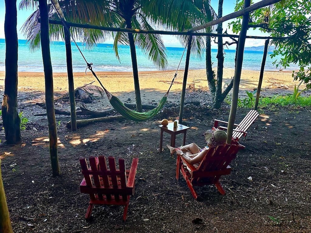 Pirate Drake Beach Hostel