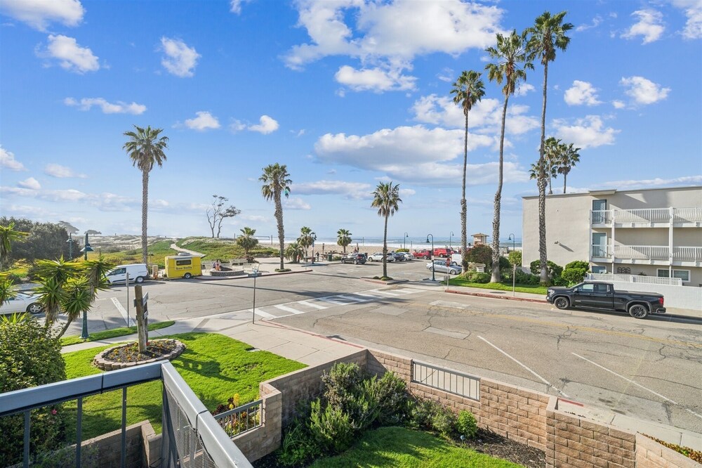 Beautiful 1 Bed Beach Condo #224 1 Bedroom Condo by Sunset Shores Condominiums