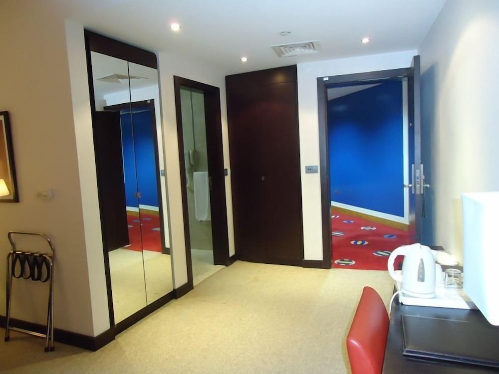 Abu Dhabi Vacations - Al Jazira Club Hotel - Property Image 23