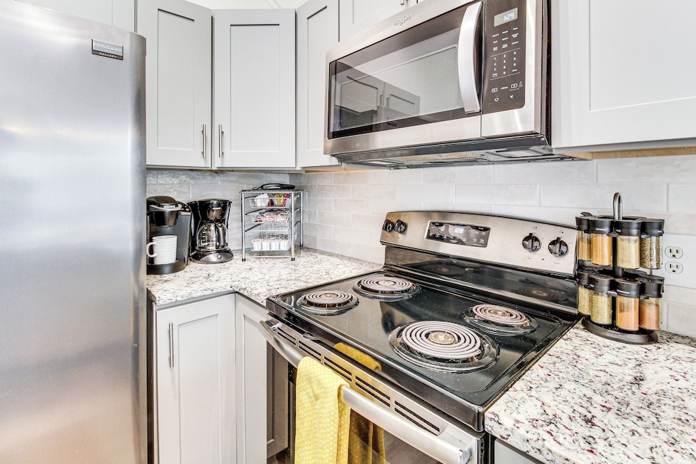 Lake & Golf Course Views: Big Canoe Home w/ Deck!