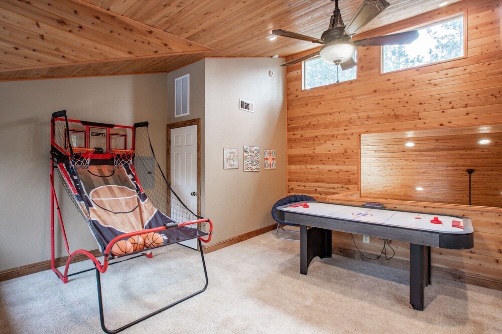 Grass Valley Vacations - Mountain Retreat with Hot Tub  Pool Table - Just over 1 hour to Squaw Valley Resort! by RedAwning - Property Image 1