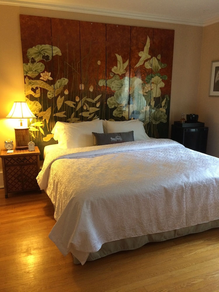 Grey Gables Inn