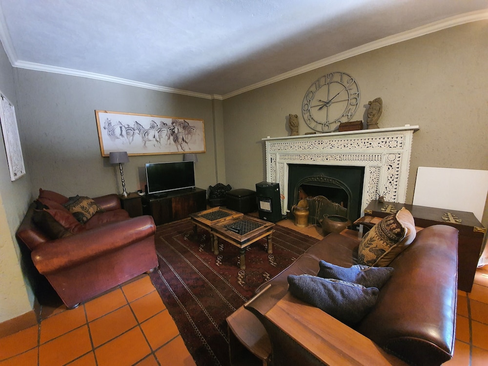 Waterhouse Guest Lodges 295 Indus Street