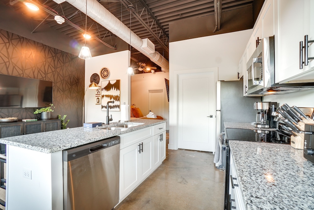 Modern Nashville Studio 5 Mi to Downtown! - Property Image 21