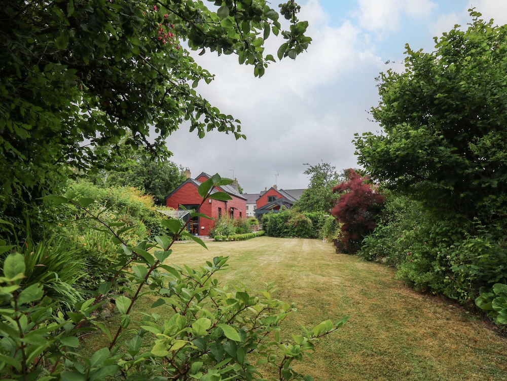 Nevern House