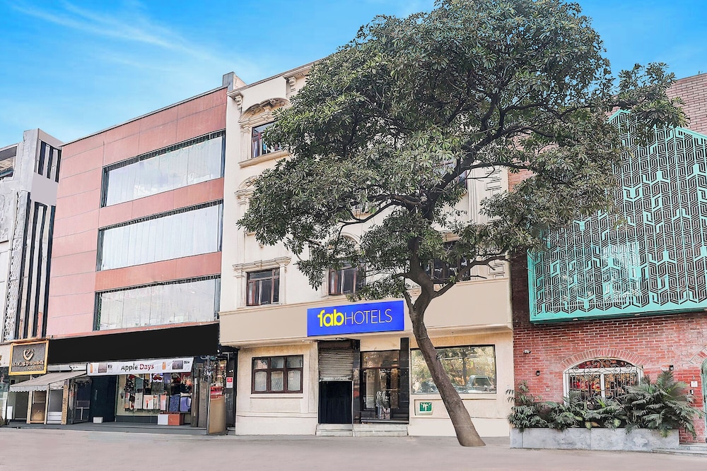 Fabhotel Gold Palace