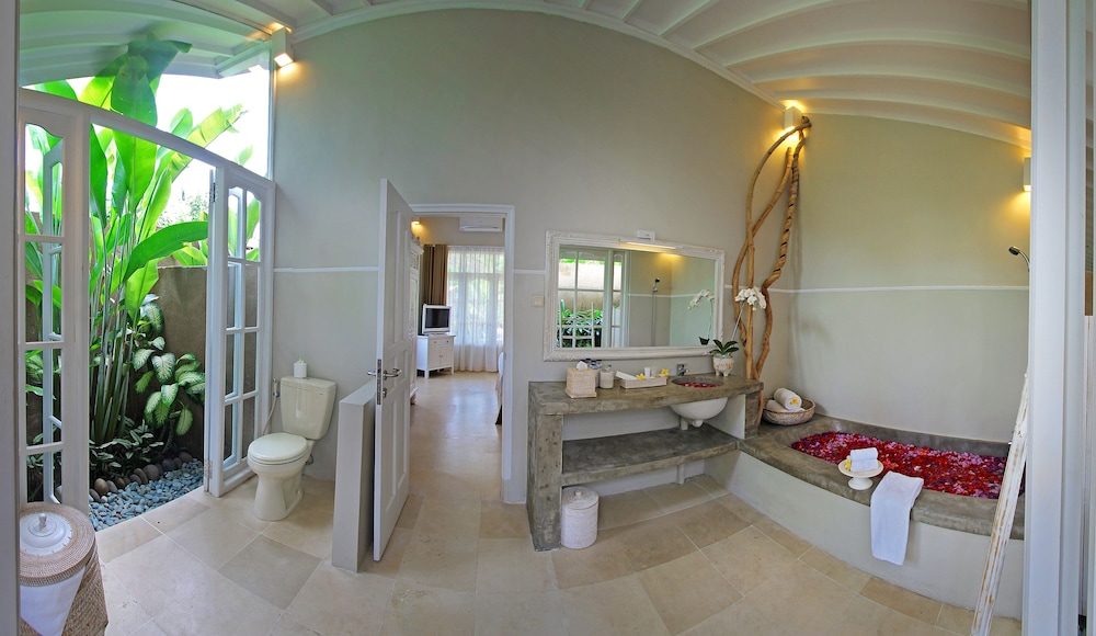 The Lodek Villas