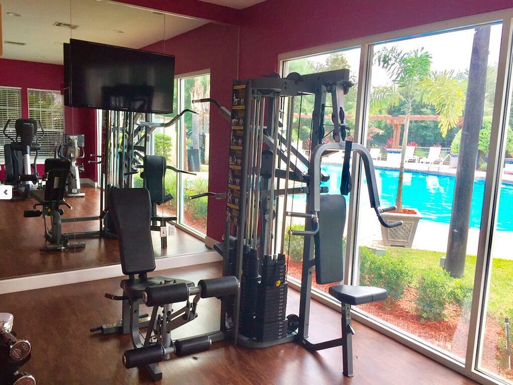 Family Retreat 3 Miles To Disney & Attractions 3 Bedroom Townhouse